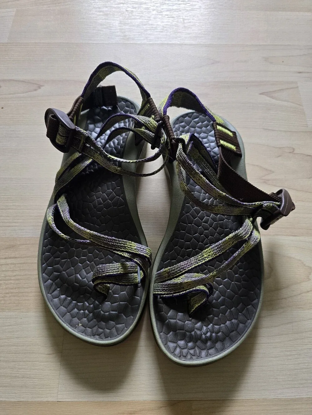 Chaco Vibram Green And Purple Sandals Size 5